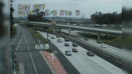 West Glendale › West: Camera 657 :: W134 - E/O ROUTE 5: PM 5.44 Traffic Camera