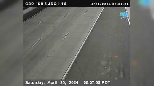 Traffic Cam San Diego › South: C030) SB 5: Just South Of I-15 Player