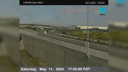 Traffic Cam San Diego › West: C158) I-905 : SR-11 at La Media OFR_T Player