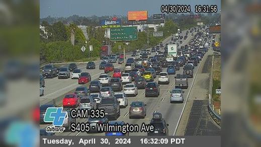 Traffic Cam Carson › South: I-405 : (335) Wilmington Ave Player