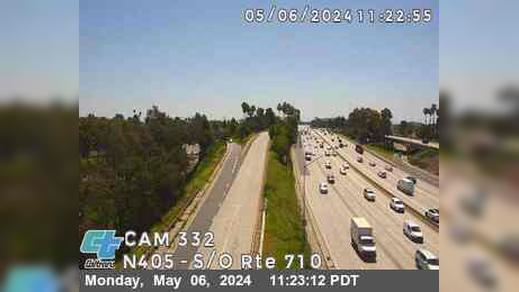 Traffic Cam Keystone › North: I-405 : (332) West of Pacific Place Player