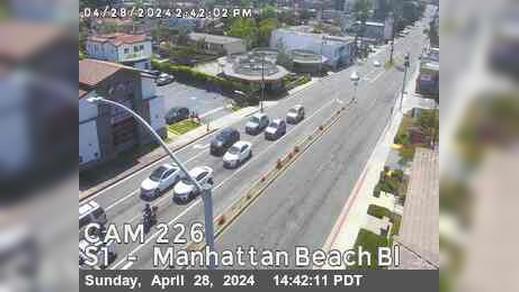 Traffic Cam Tree Section › South: SR-1 : (226) Manhattan Beach Blvd Player