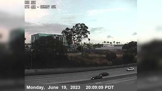 California Heights › North: I-405 : (328) Cherry Traffic Camera
