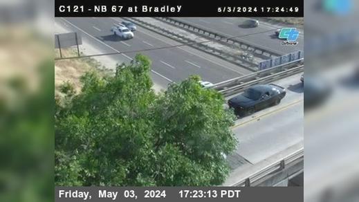 El Cajon › North: C121) SR-67 : Bradley Avenue Traffic Camera