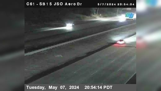 Traffic Cam San Diego › South: C 061) I-15 : Just South Of Aero Drive Player