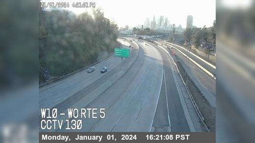Traffic Cam Boyle Heights › West: I-10 : (130) West of I-5 Player