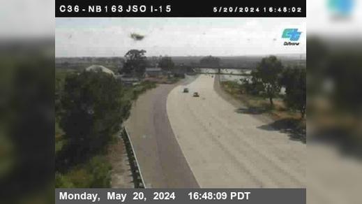 Traffic Cam San Diego › North: C036) NB163 : Just South Of I-15 Player