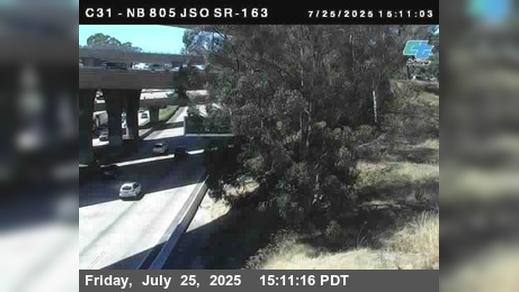 Serra Mesa › North: C031) I-805 : Just South Of SR-163 Traffic Camera