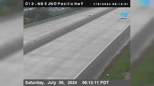Traffic Cam Middletown › North: C 012) NB 5 : Just North Of Pacific Highway Player