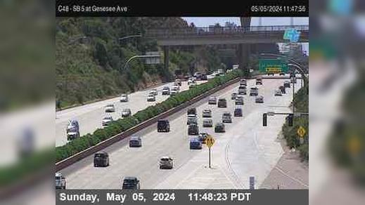Traffic Cam Torrey Pines › South: C048) I-5 : Genesee Player