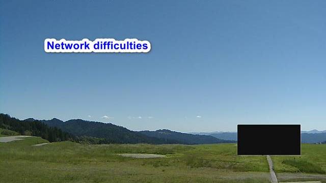 Blue Lake: Kneeland Airport - Kneeland Airport South Traffic Camera