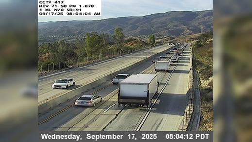 Traffic Cam Corona › South: SR-71 : (585) North of Prado Dam Player