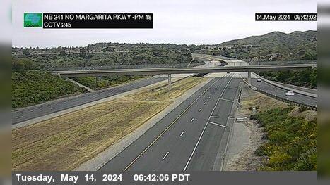 Traffic Cam Rancho Santa Margarita › North: SR-241 : North of Santa Margarita Parkway Undercross Player