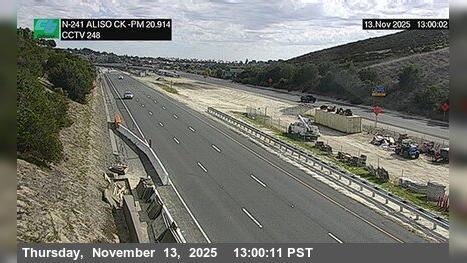 Traffic Cam Mission Viejo › North: SR-241 : 50 Meters South of El Toro Road Undercross Player