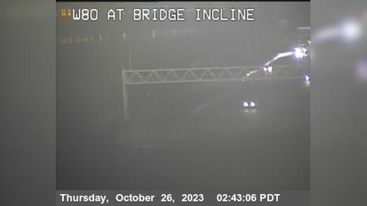 Traffic Cam Oakland › West: TVD36 -- I-80 : SFOBB at Incline Player