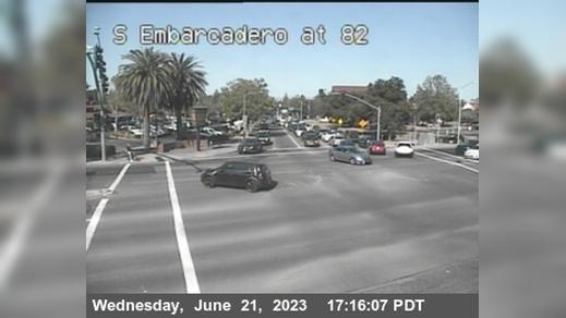 Traffic Cam Palo Alto › South: T028S -- SR082 : Embarcadero Player