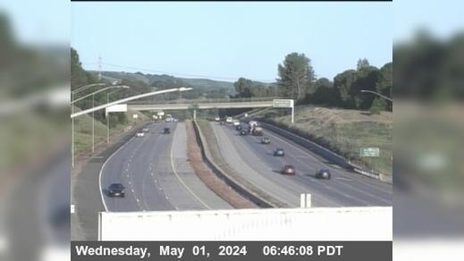 Traffic Cam Martinez › East: TV832 -- SR-4 : Just West of Pacheco Boulevard Player