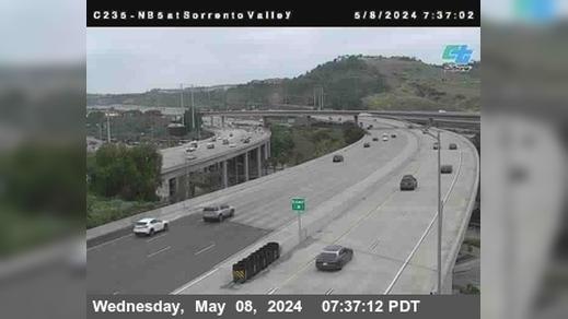 Traffic Cam Torrey Pines › North: C235) I-5 : Just South Of Sorrento Valley Road Player