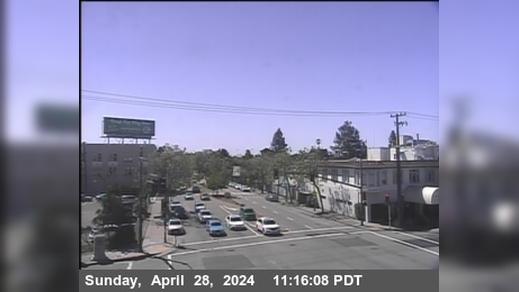 Traffic Cam Golden Gate › South: T263S -- SR-123 : AT STANFORD AV Looking South Player
