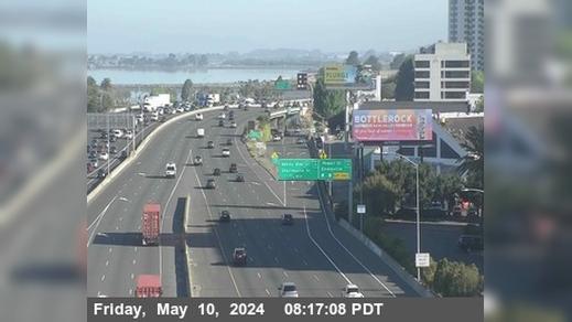 Traffic Cam Berkeley › East: TV106 -- I-80 : AT CR WOF POWELL ST Player