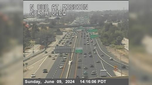 Traffic Cam Warm Springs District › North: TVB02 -- I-880 : AT MISSION BL Player