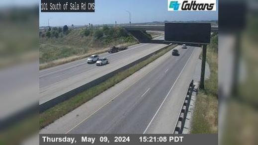 Salinas › North: US-101 : South of Sala Road Traffic Camera