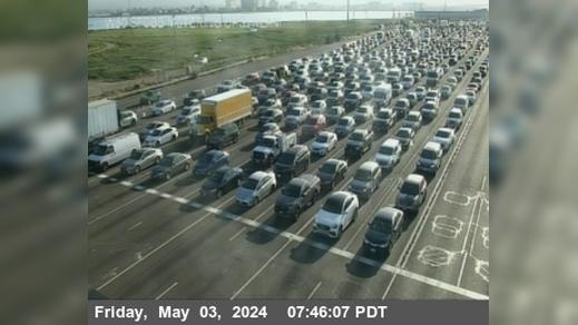 Oakland › West: TVD15 -- I-80 : SFOBB METERING UPSTREAM Traffic Camera