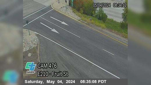 La Verne › East: I-210 : (476) Fruit Traffic Camera