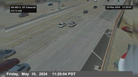 Traffic Cam Westminster › North: I-405 : South of Edward Player