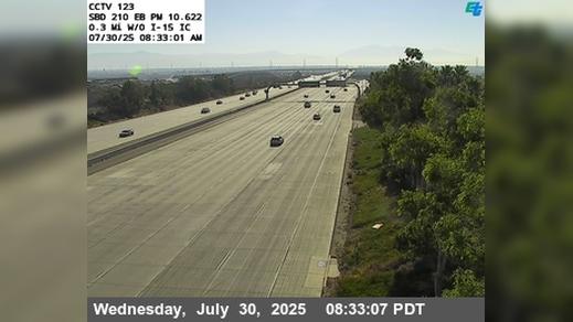 Rancho Cucamonga › East: I-210 : (123) 0.3 Miles West of I-15 Traffic Camera