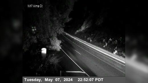 Redwood Estates › North: TVB35 -- SR-17 : AT ALMA COURT Traffic Camera