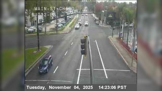 Traffic Cam Chico › West: Hwy 32 at Main St Player