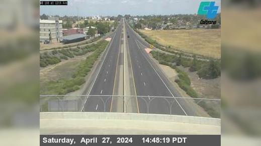 Traffic Cam Hanford: KIN-198-AT 12TH AVE Player