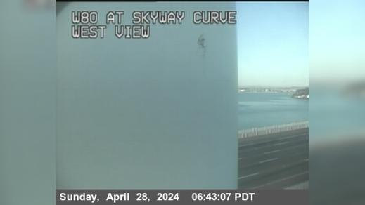 Traffic Cam San Francisco › West: TVD34 -- I-80 : Skyway Curve Player