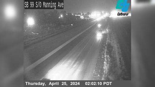 Traffic Cam Selma › South: FRE-99-S/O MANNING AVE Player