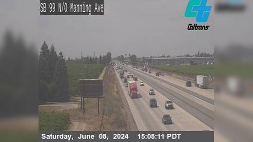 Traffic Cam Fowler › South: FRE-99-N/O MANNING AVE Player