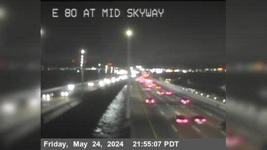 Traffic Cam Oakland › East: TVD38 -- I-80 : Mid Skyway Player