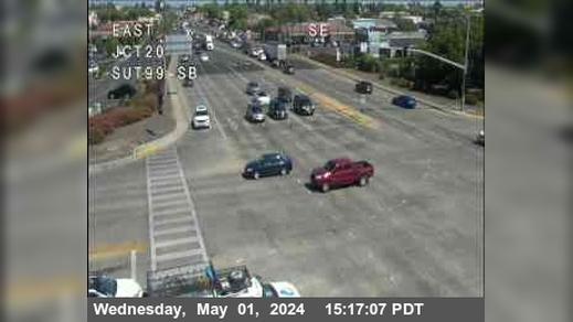 Traffic Cam Yuba City: Hwy 99 at Route Player
