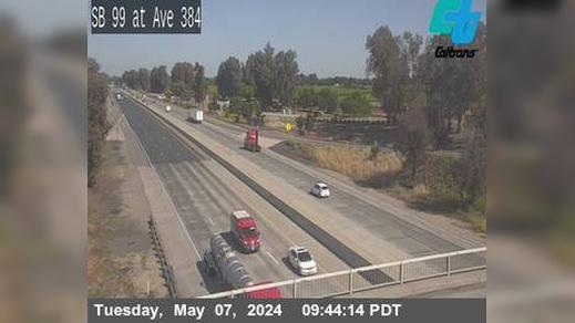 Traffic Cam Kingsburg › South: TUL-99-AT DODGE AVE (AVE 384) Player