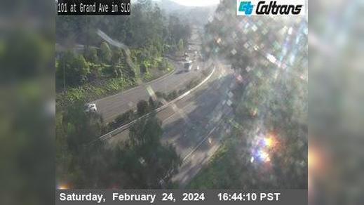 Traffic Cam San Luis Obispo › South: US-101 : Grand Avenue SLO Player