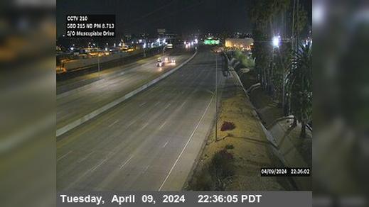 Traffic Cam San Bernardino › North: I-215 : (210) S of Muscupiabe Player