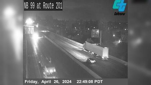 Traffic Cam Selma › North: FRE-99-AT RTE 201 Player