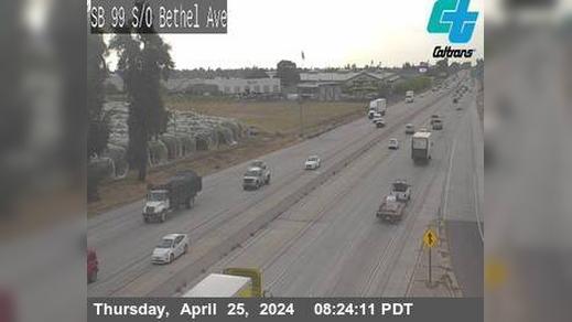 Traffic Cam Selma › South: FRE-99-S/O BETHEL AVE Player