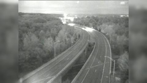 Traffic Cam Berlin › South: RT 9 South Exit 32 On Ramp Player