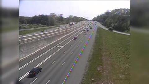 Traffic Cam Windsor: CAM - I-91 SB Exit 37 - Rt. 305 (Bloomfield Ave) Player