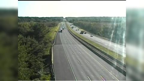 Traffic Cam Tolland County › West: I-84 Exit 68 @ Cider Mill Rd Player