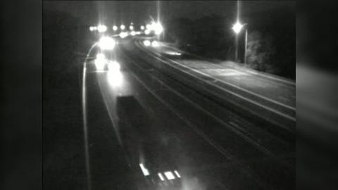Traffic Cam Manchester: CAM - I-84 EB Exit 60 - Rt. 6 & 44 (Middle Tpke. W) Player