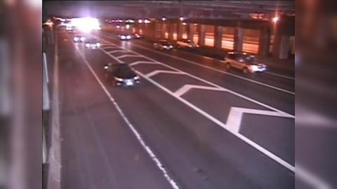 Traffic Cam Downtown: CAM 25 Hartford I-84 EB Exit 51 - Rt. 44 (Main St) Player