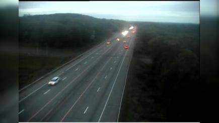 Old Saybrook: CAM 187 - I-95 NB Exit 67 - Rt. 154 (Middlesex Tpke) Traffic Camera