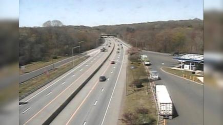 Traffic Cam Madison: CAM 152 - I-95 SB Exit - Rest Area Player